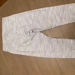 Lululemon cropped leggings